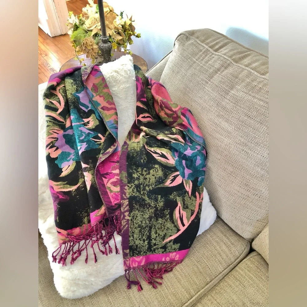 Craft & Borrow Rose Print Tassel Scarf